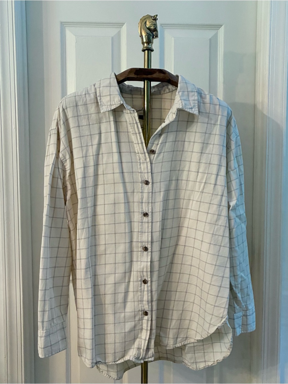 Universal Thread Men’s Cream Grey Windowpane Button Down Shirt